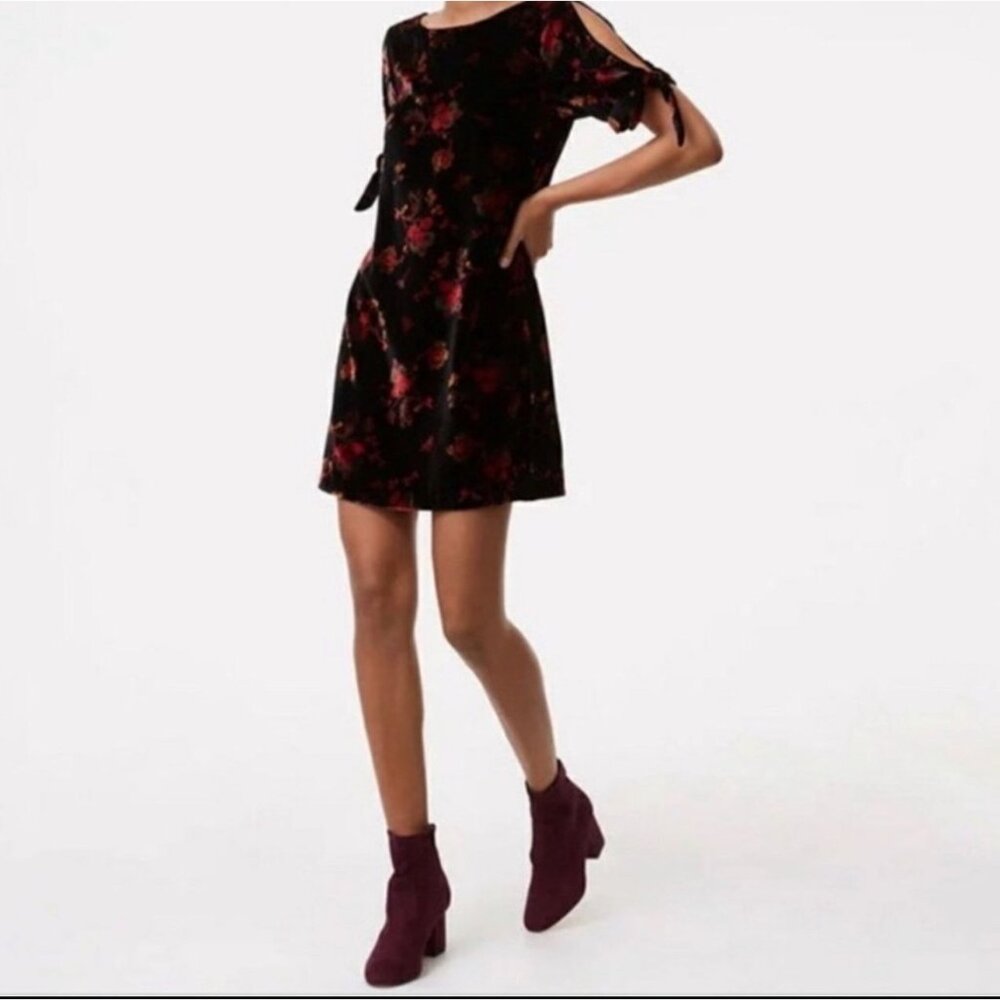 NWT Ann Taylor LOFT Women's Velvet Floral Shift Mini Dress Size Medium - Picture 2 of 9